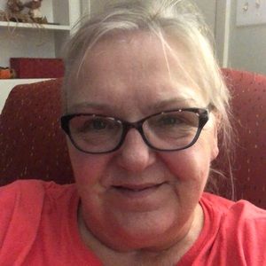 Meet your Posher, Nickie